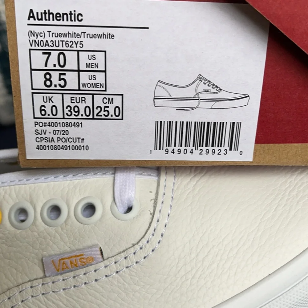 Vans Authentic NYC True White/True White WMNS - Picture 16 of 16